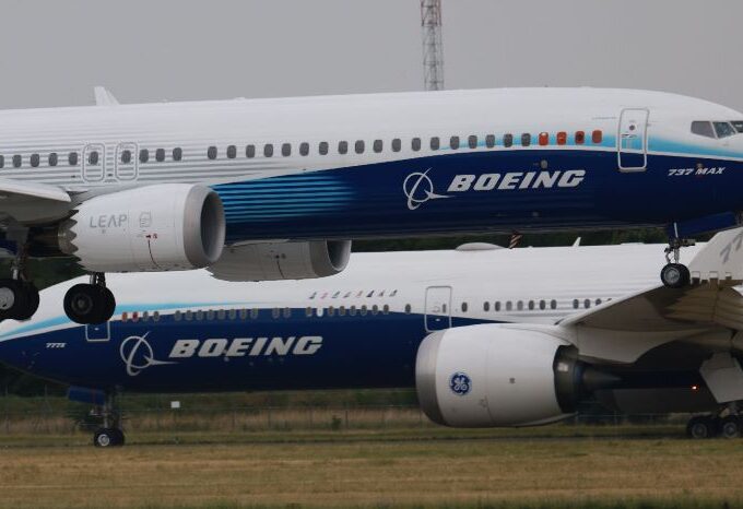 Boeing 737 MAX and Boeing 777 X