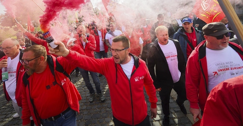 Employee Demonstration