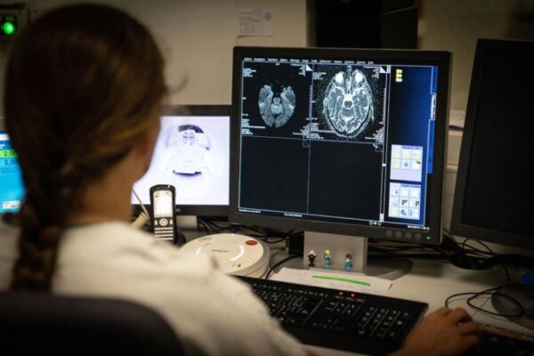 Scanners capture hints of aging invisible to the human eye, but that can be detected using machine learning systems