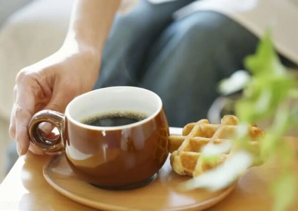Morning coffee habit may be tied to longer life and healthier heart