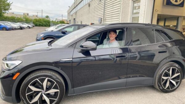 Vincent Dufault-Bédard would be happier without his car’s voice assistant, wireless phone charger and ambient lighting