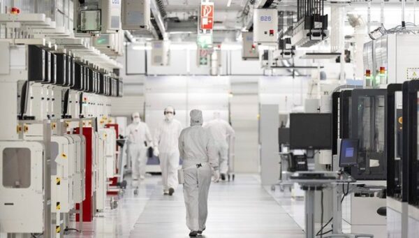 GlobalFoundries chip fab workshop