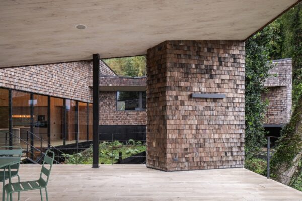 Chilean wooden shingle houses