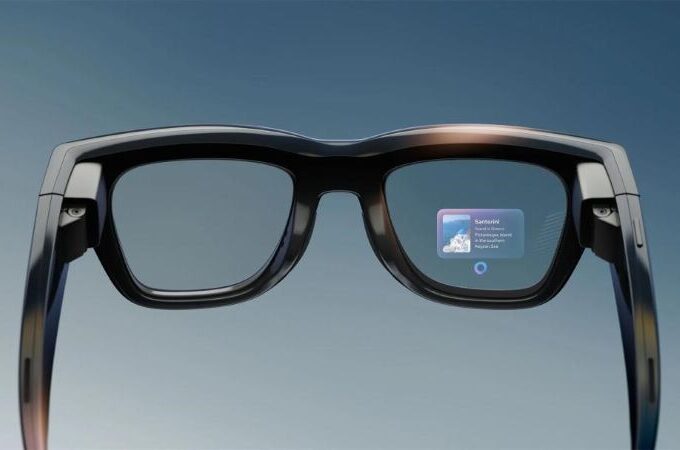 Smart glasses with display