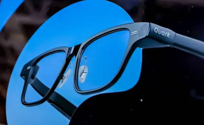 Quark AI glasses